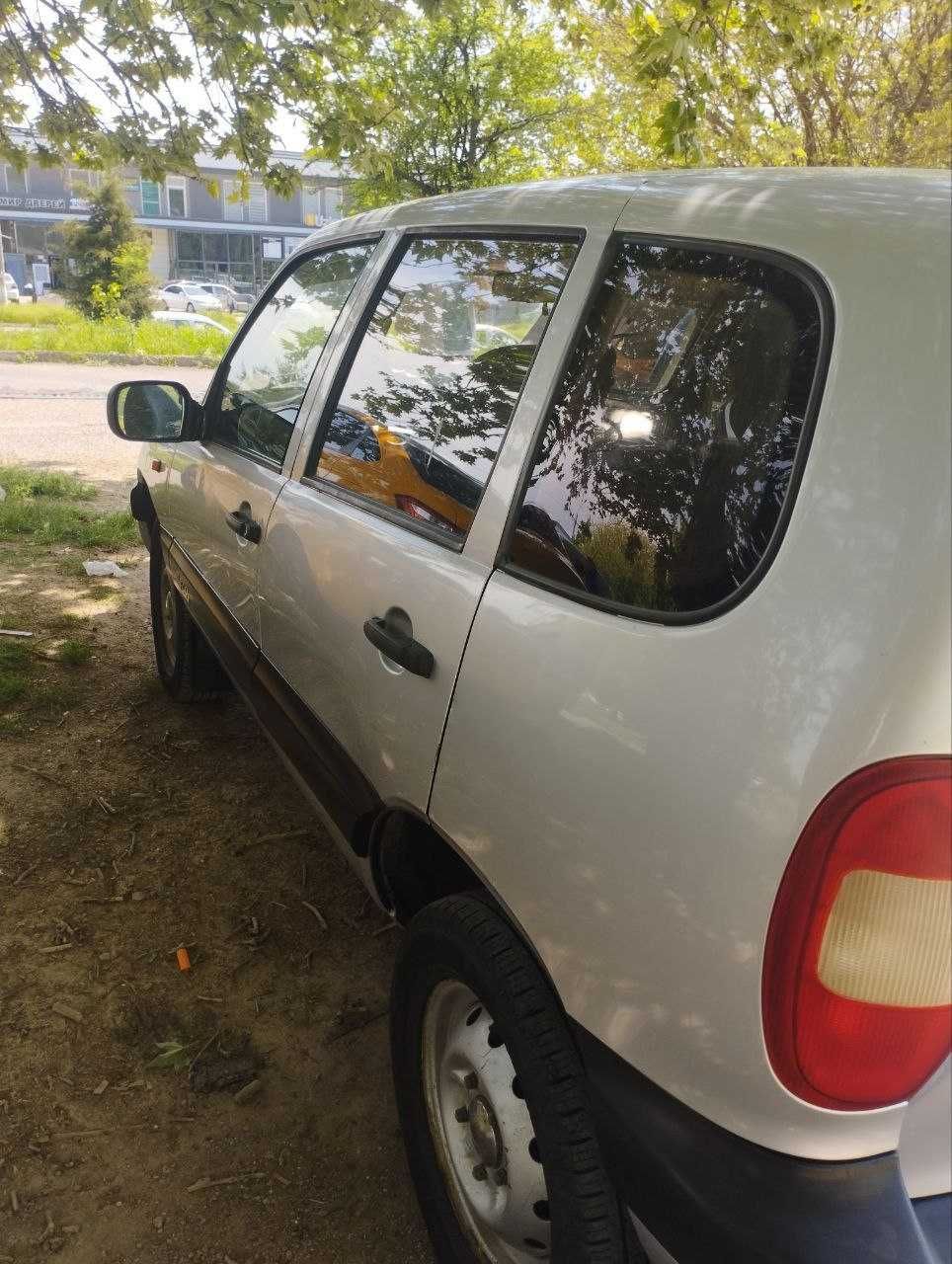 Chevrolet Niva 2004