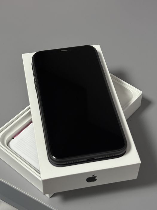 Iphone 11 cu memorie 64GB