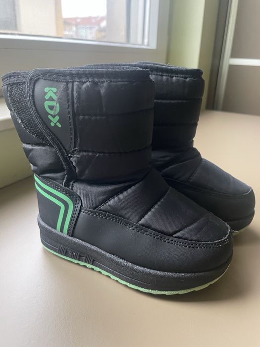 Зимни детски обувки боти