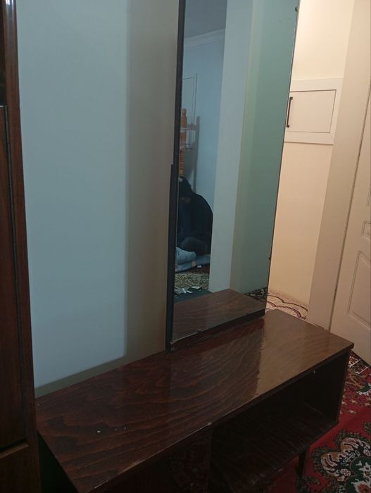 Stenka va shkaf sotiladi!