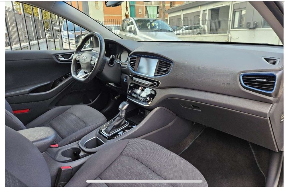 Hyundai Ioniq Hybrid 2019 - 143000km carte service