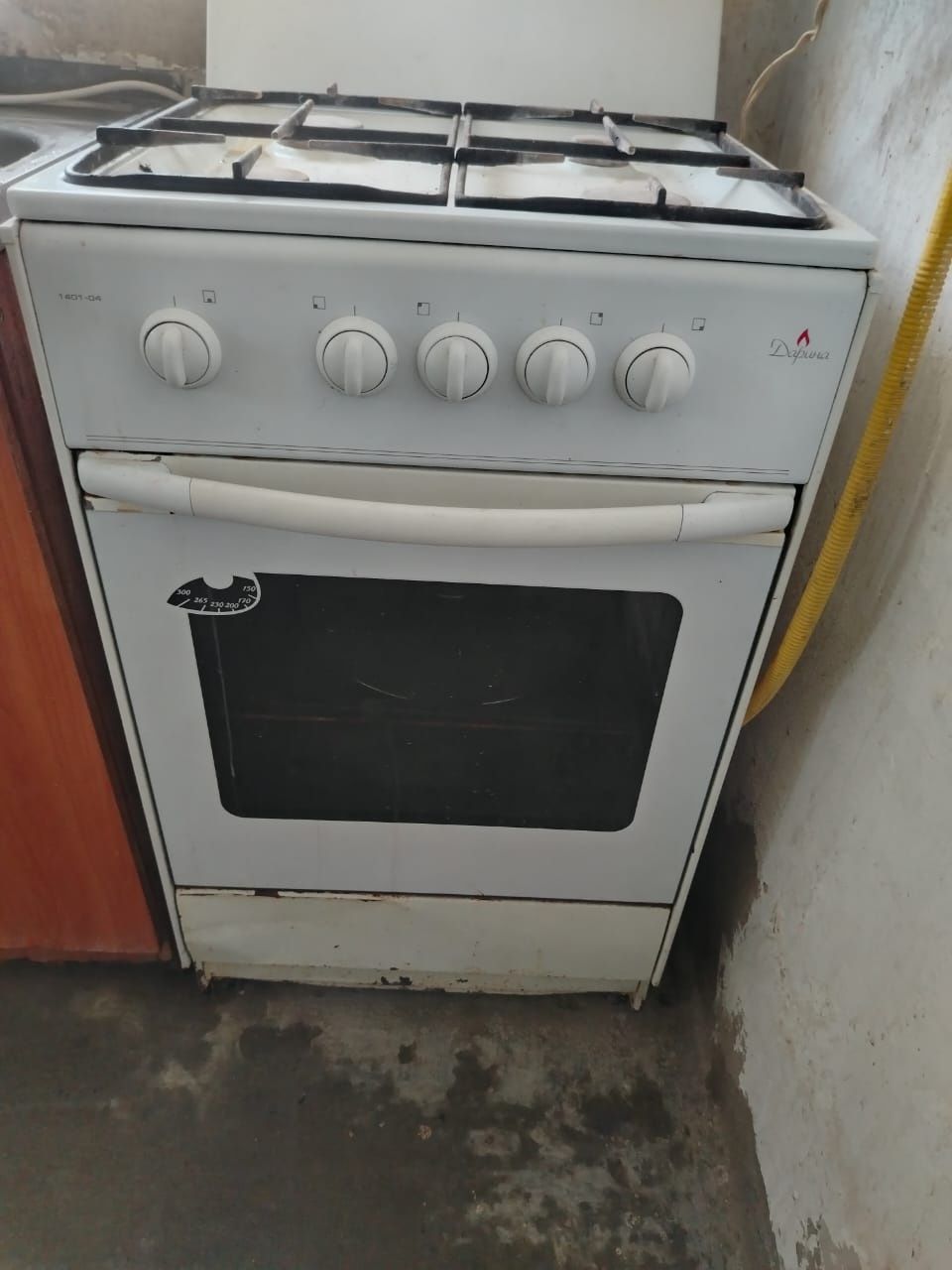 Продаеться бу камера и газплита в хорошем состоянии