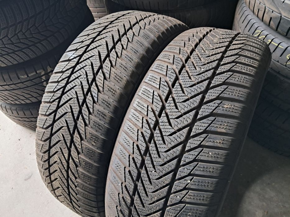 Anvelope second iarna 225 55 R17 Esa+Tecar