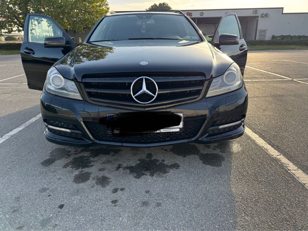 Mercedes-Benz C 220