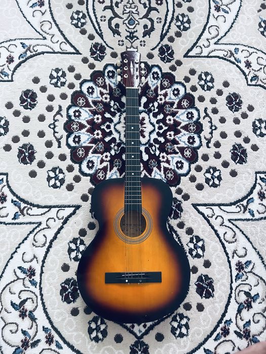 Гитара акустическая