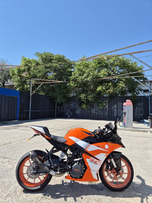 Vând KTM Rc125cc