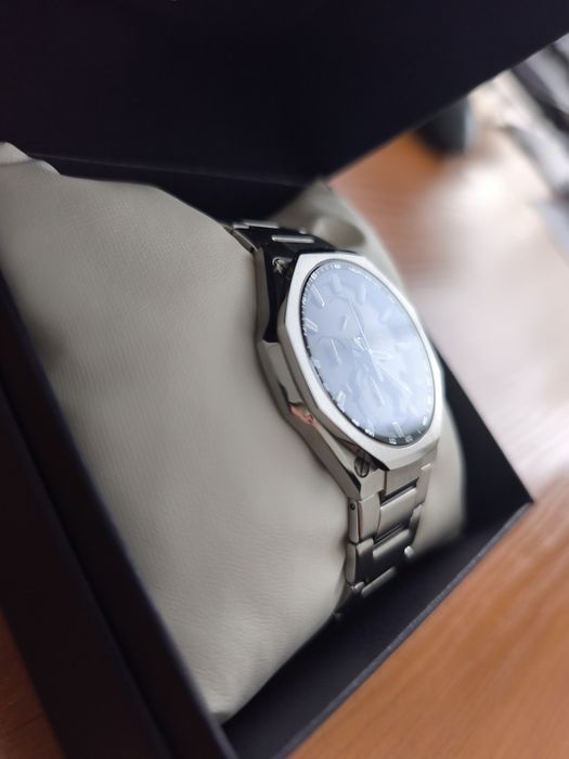 Часовник Casio EDIFICE EQB-1100D-1AER