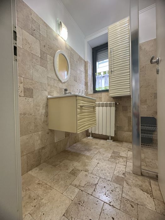 Vand sau inchiriez casa lipovei
