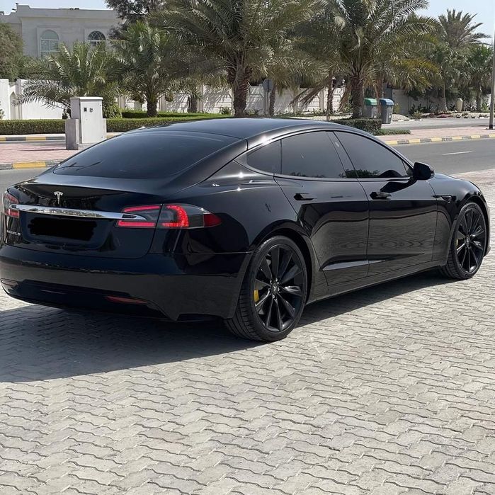 Tesla Model S 2022