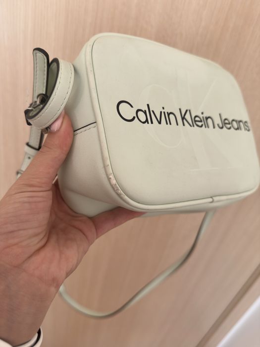 Оригинална чанта на calvin klein jeans