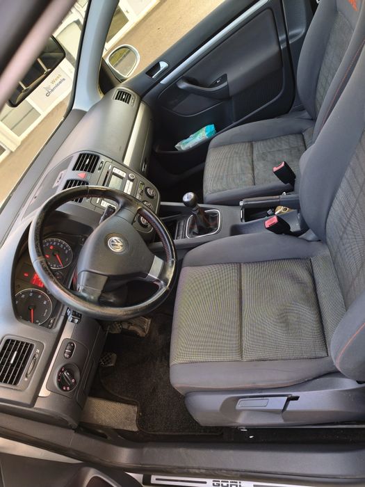 Golf V 1.6 MPI de vânzare.