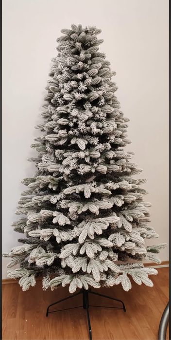 vand brad artificial masura 240cm