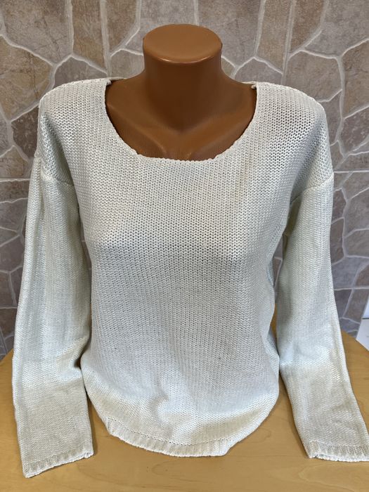 Pulover dama Page one, are o pelicula de luciu alb