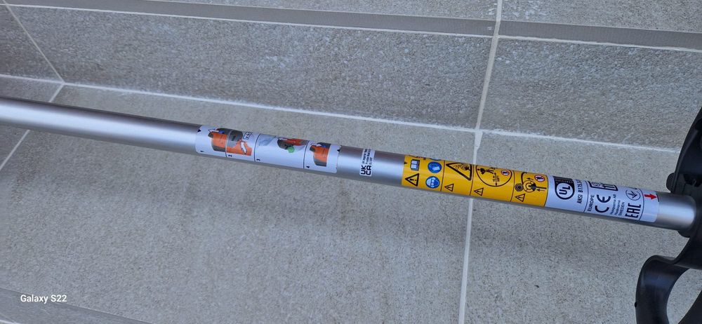 Husqvarna motocoasă pe benzină