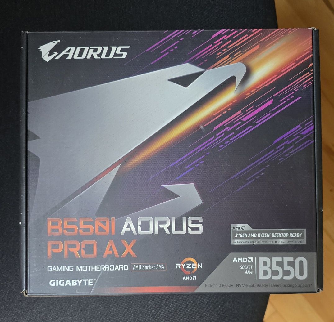 Продавам ITX дъно Gigabyte B550I Aorus Pro AX и Ryzen 5 5600