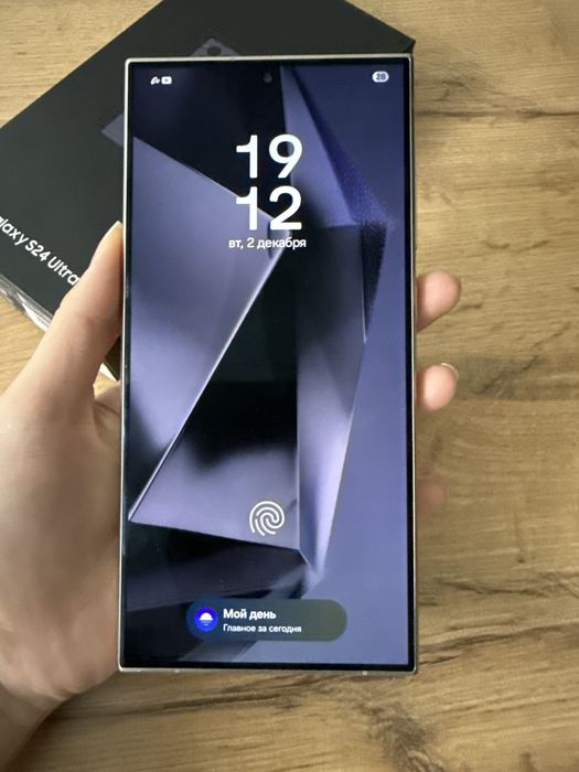 Продается Samsung 24S ultra