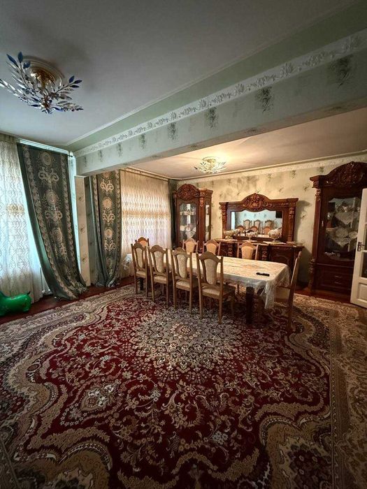 Продаю СВОЮ квартиру 3-х комнт можно сделать -4х . 89кв на Мирабадский