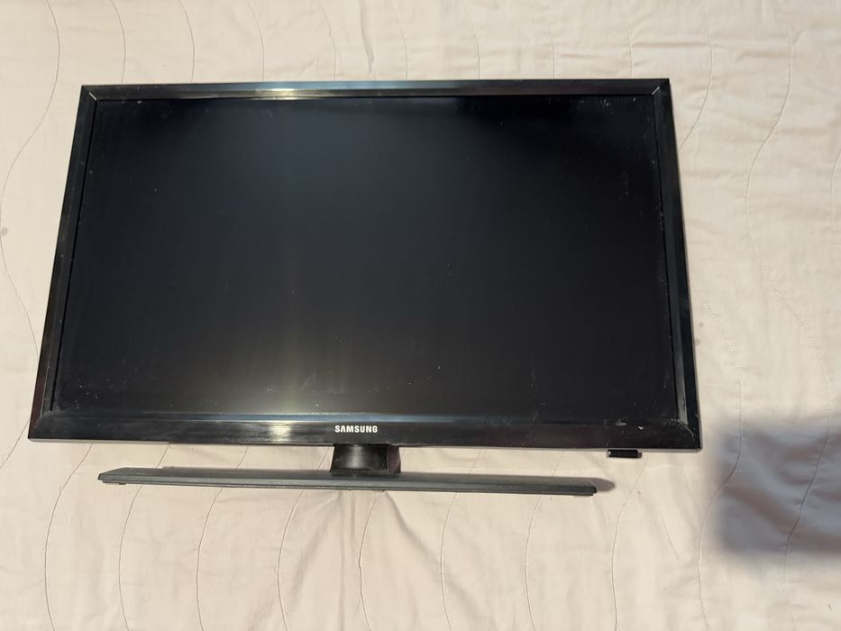 Телевизор Samsung 24 инча