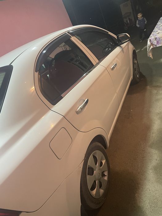 Assalomu alaykum  Nexia 3 sotiladi xolati yaxshi kraskasi bor gazi bor