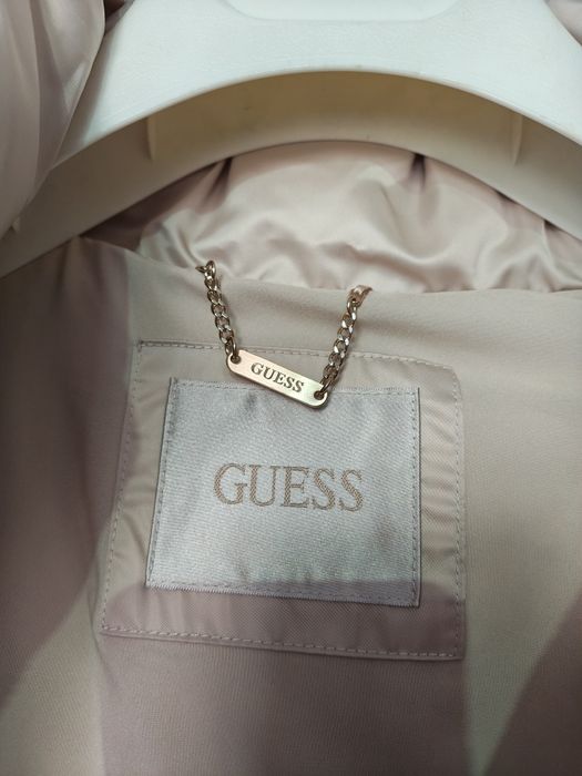 Дамско яке Guess с естествен косъм