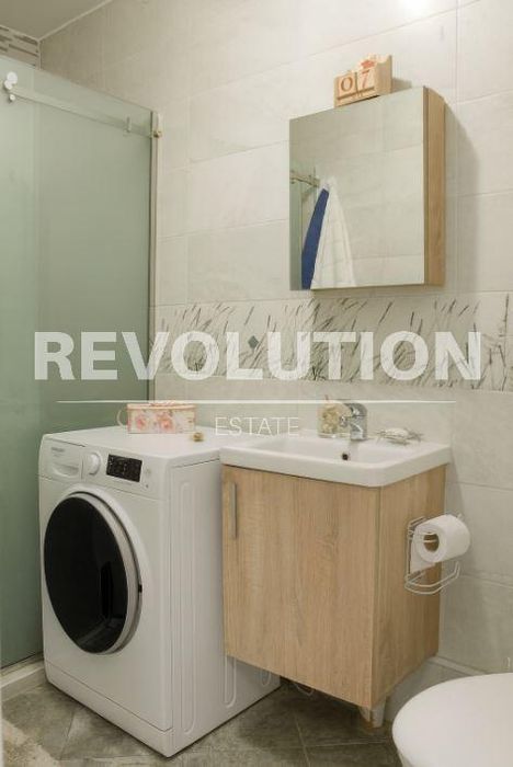 Дава се под наем Едностаен апартамент в Варна, Бриз - 32 кв.м за 400 € - Снимка #4