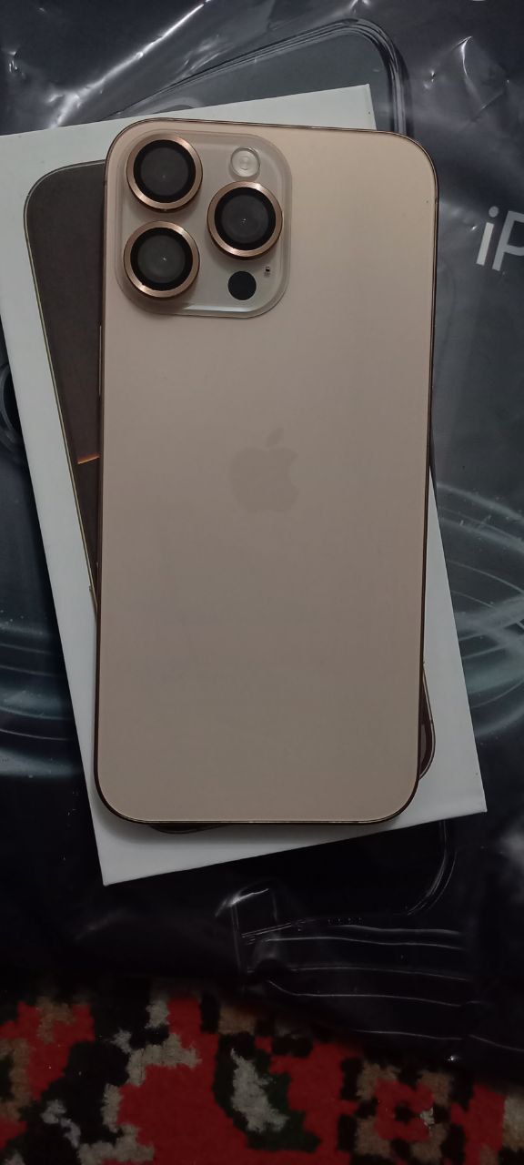iPhone 16 Pro Max