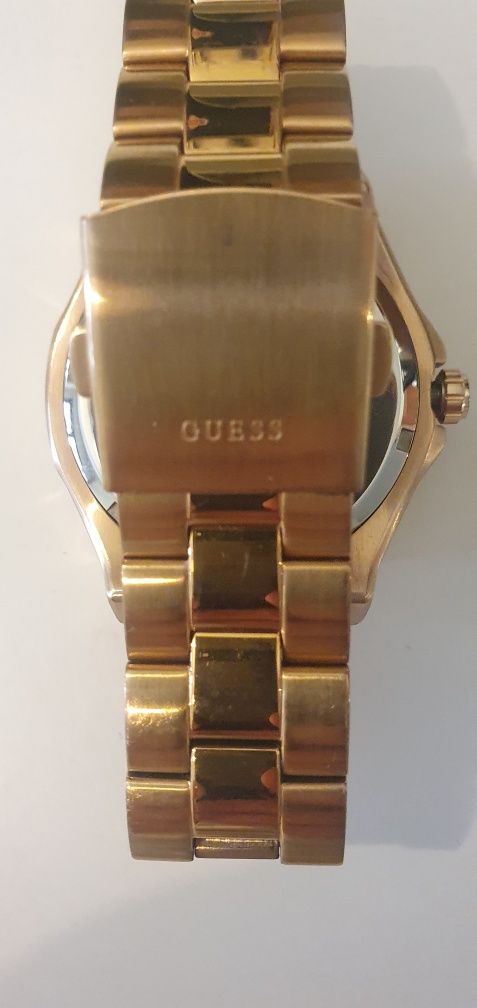 Уникален мъжки часовник GUESS
