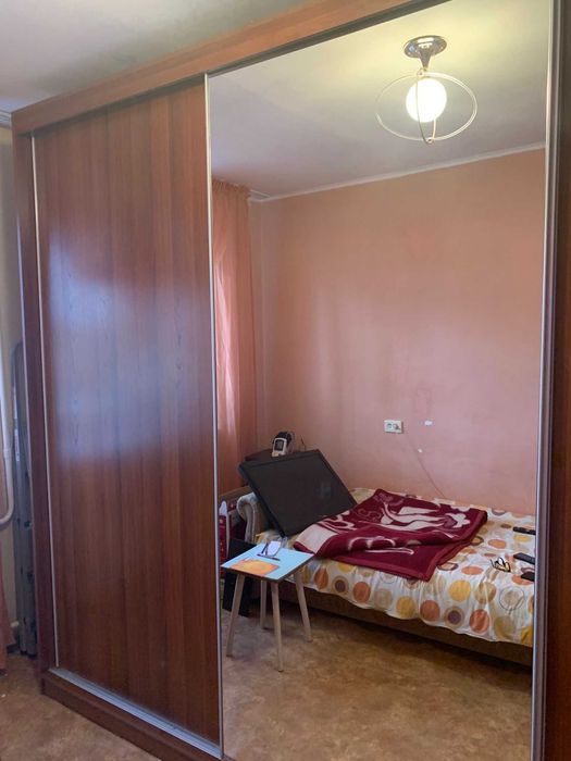 Трёхсекционный шкаф купе для спальни