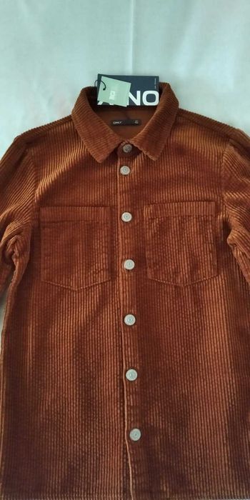 ЧИСТО нови детски ризи 152 номер по 15лв