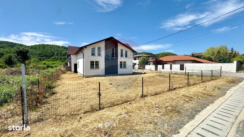 Vilă de vânzare lângă Baia Mare, ideală pentru familia ta!