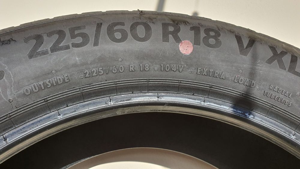 Continental 225/60 R18 V XL 104V