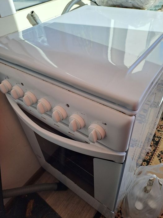 Продам электроплиту Индезит