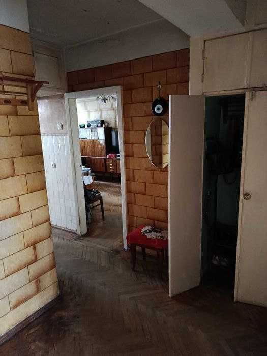 4-х комнатная квартира на Ц-6 (совсем без ремонта) ID: 2682