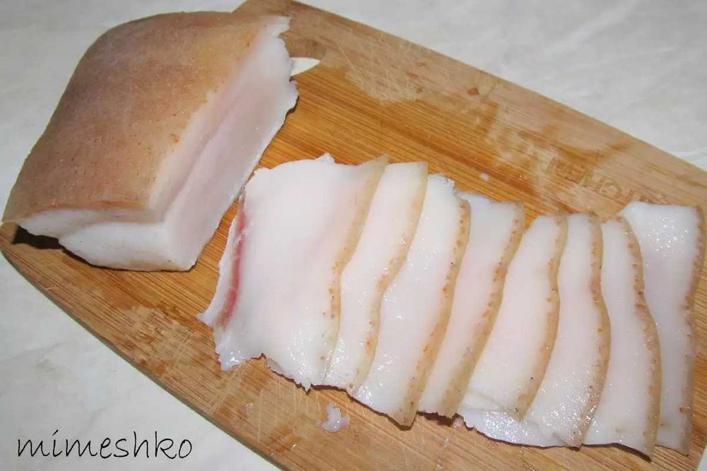 Домашна прясна сланина с кожичка