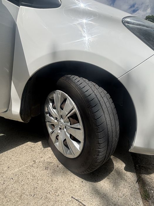 Тойота ярис газ 2015