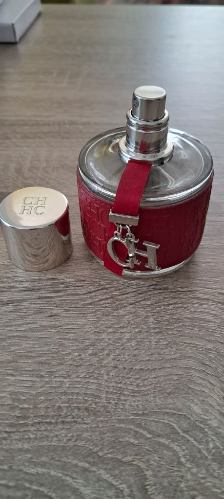Дамски парфюм Carolina Herrera CH EDT 50ml