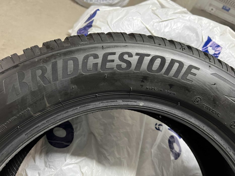 Bridgestone Blizzak 225/60/18 4бр. перфектни зимни гуми