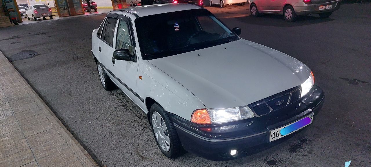 Nexia  1  Daewoo