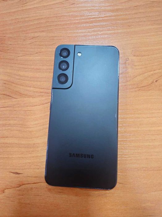 Самсунг     с22.