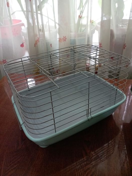 Продам клетки б/у