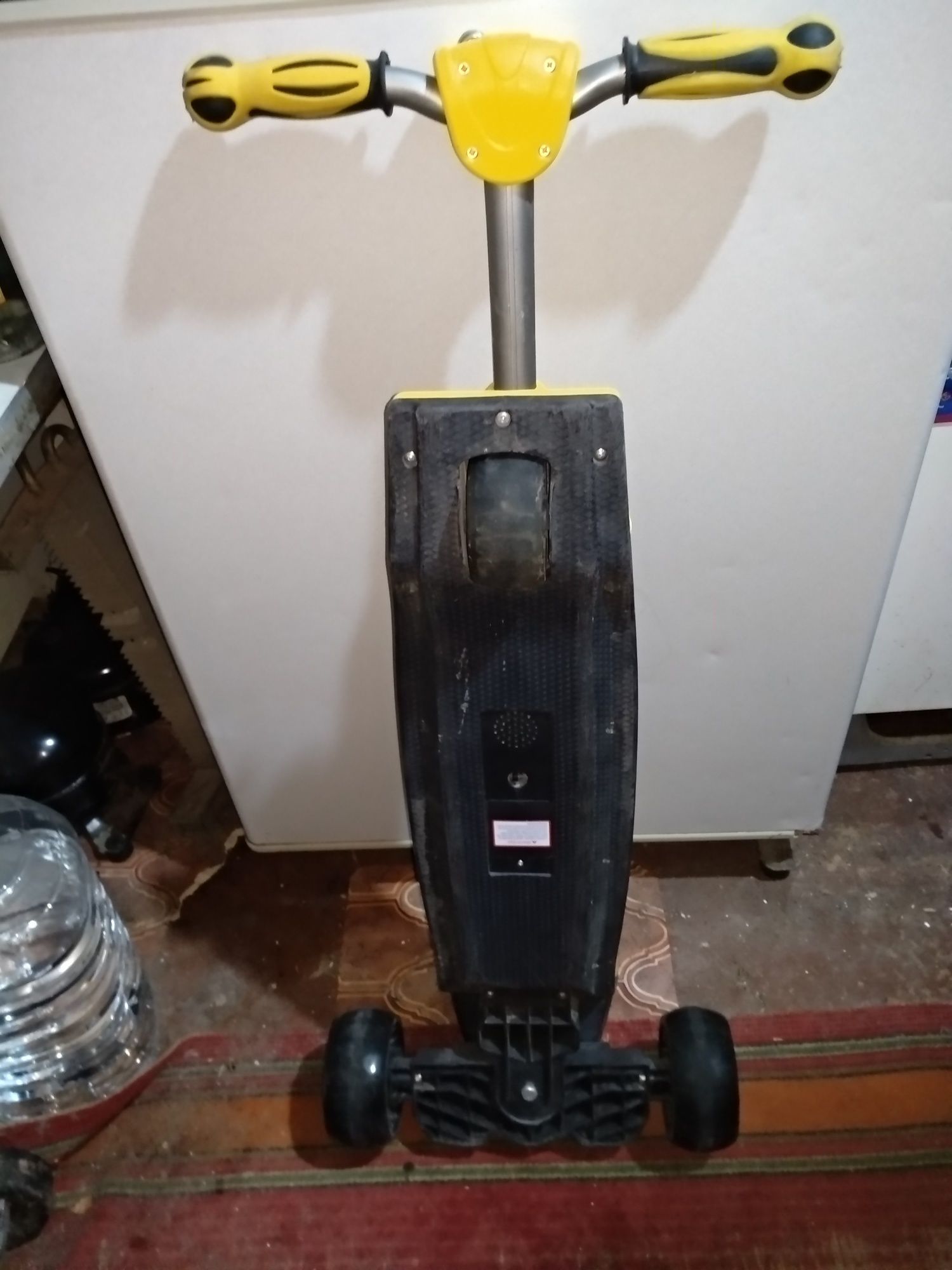 Продам самокат детский