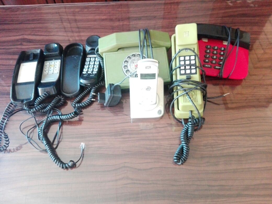 Стари телефони за ценители.