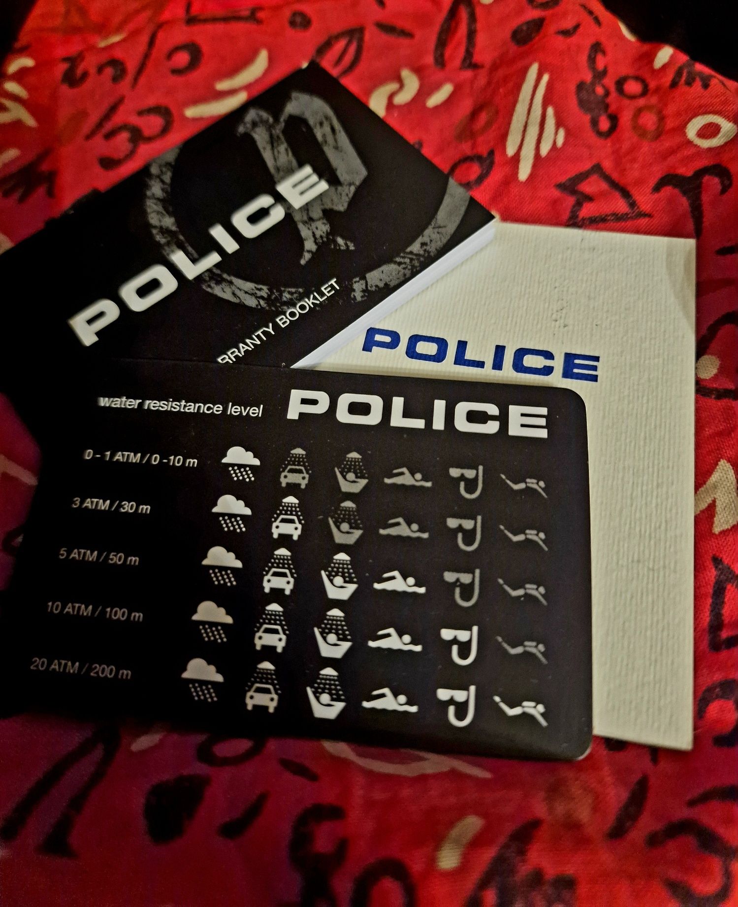 Police часовник като нов