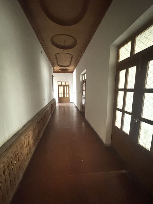 Sergeli hovli arenda 2 etaj 8 sotix