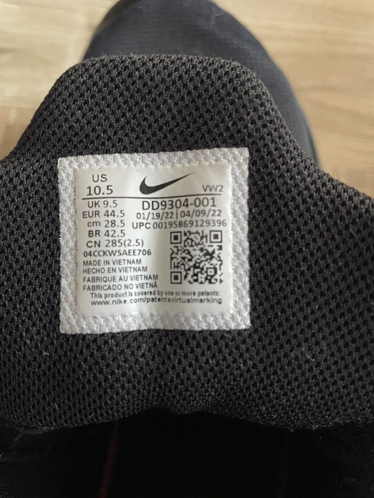 Спортни обувки NIKE RENEW