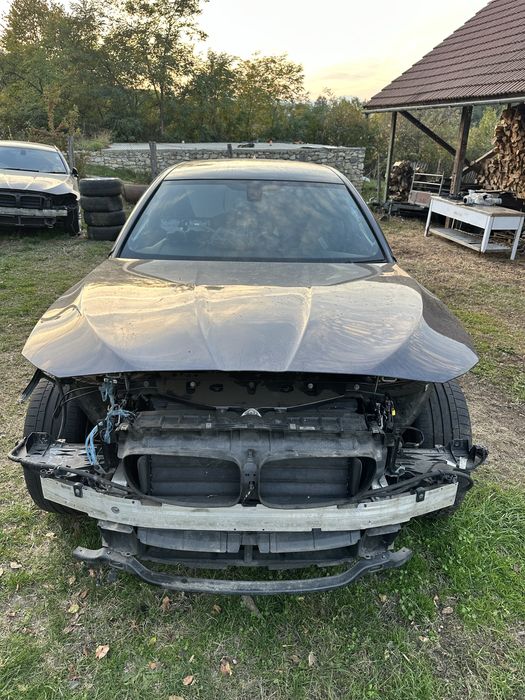 Capota motor originala aluminiu BMW F10 F11 perfecta stare