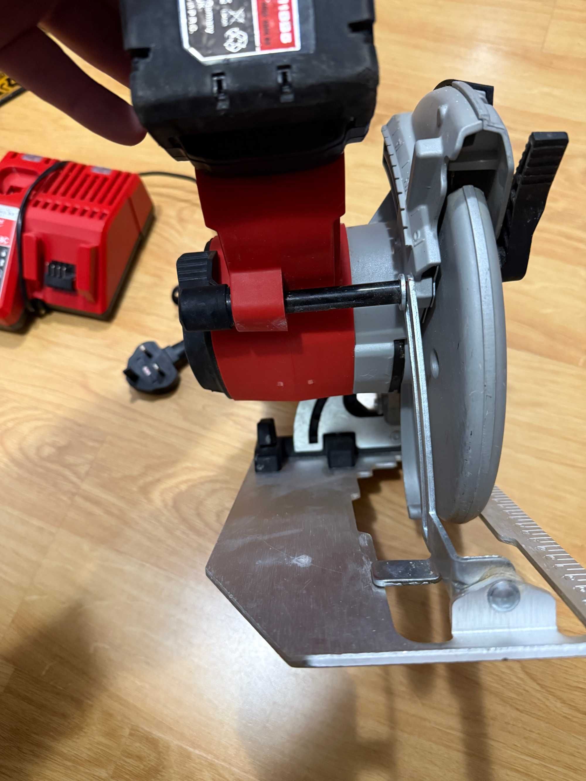 Milwaukee M18 BLCS66 Ръчен Циркуляр