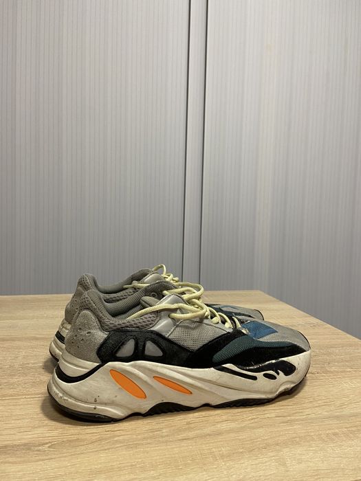 Оригинални Yeezy 700