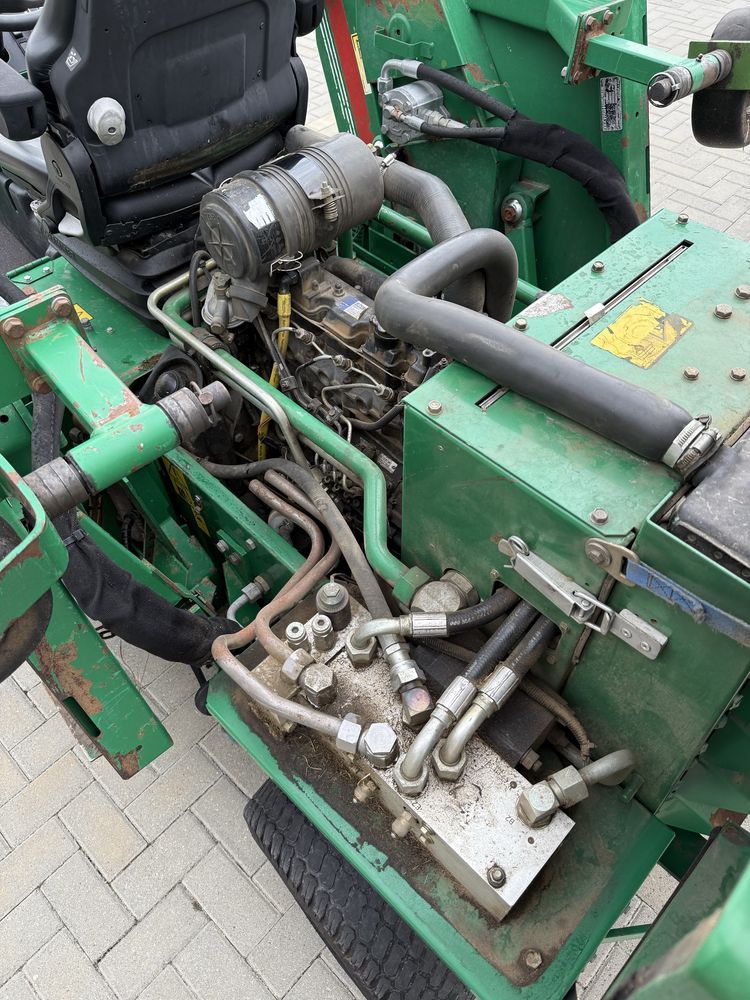 Tractor-Tractoras gazon-iarba Ransomes 951d - disel - 4x4 - impecabil