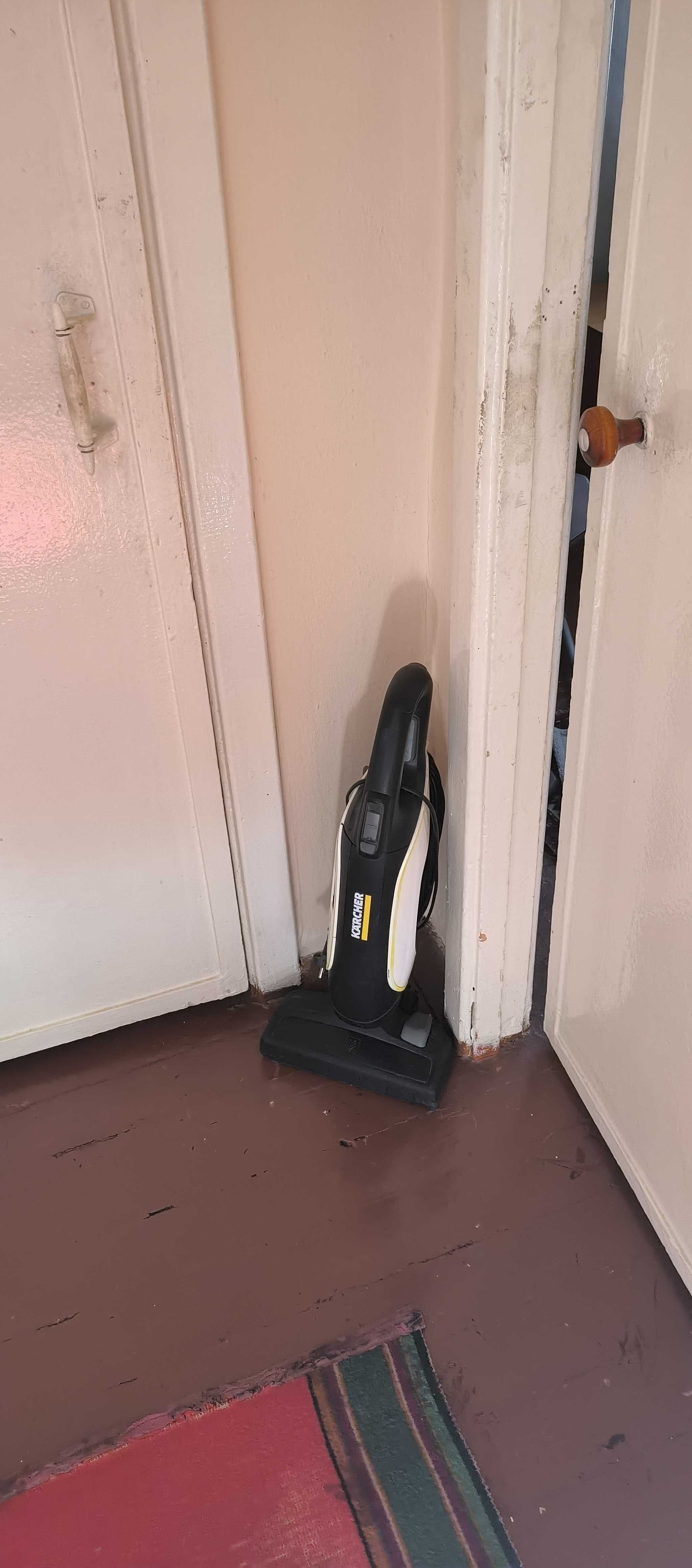 Продам Пылесос KARCHER